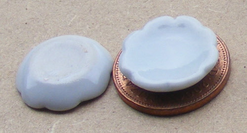 3x Dolls House Miniature 36mm X 47mm White Ceramic Edged Cockerel Plates 