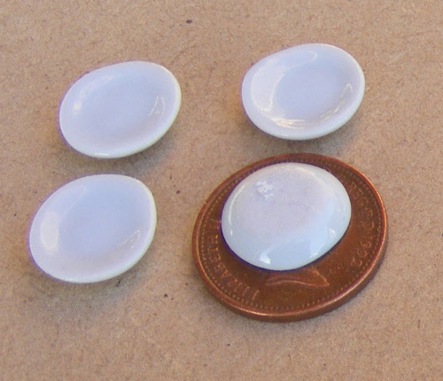 3x 34mm Dolls House Miniature White Glazed Ceramic Plate With Fluted Edges 