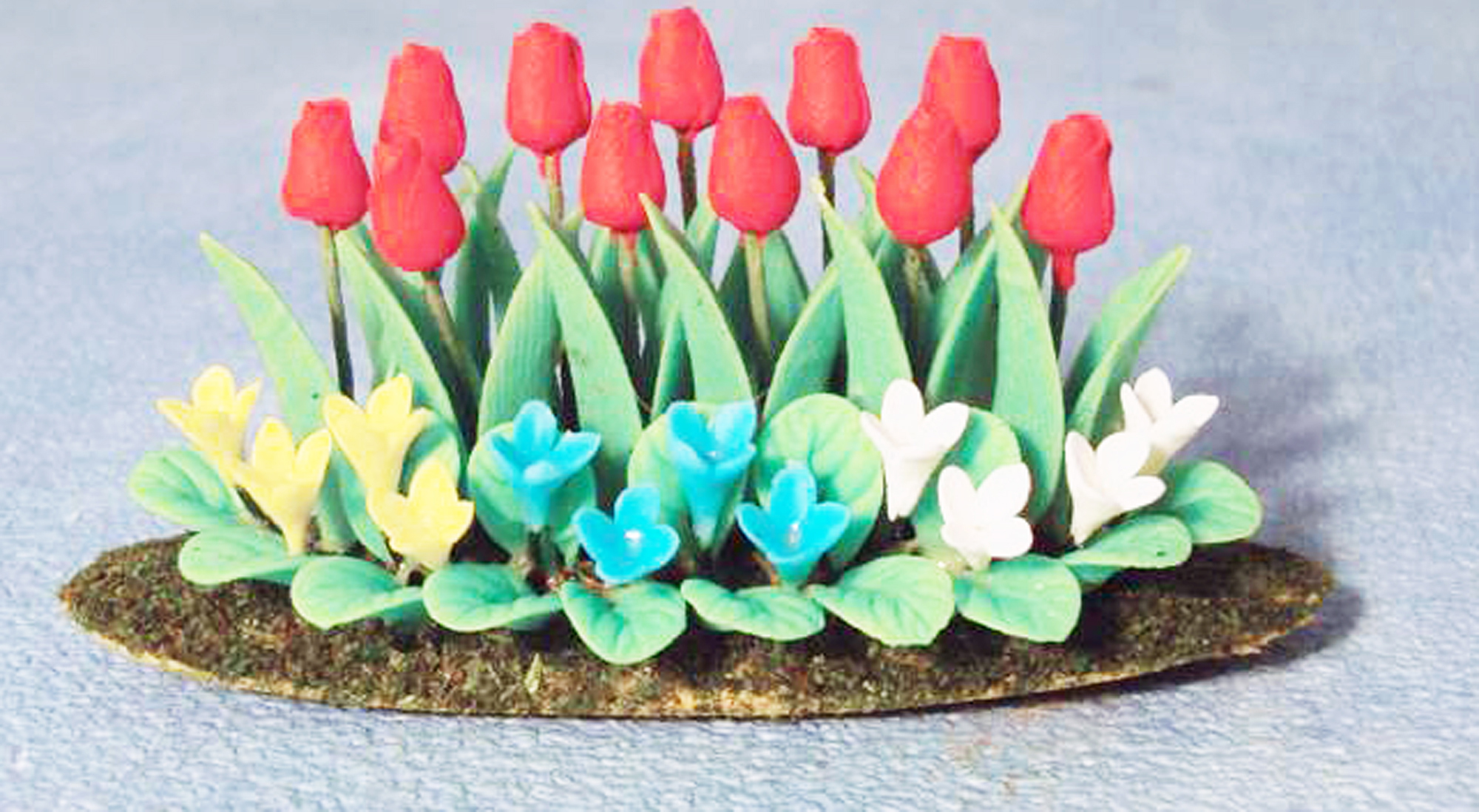 Tulips In A Ceramic Pot Tumdee Dolls House Miniatures