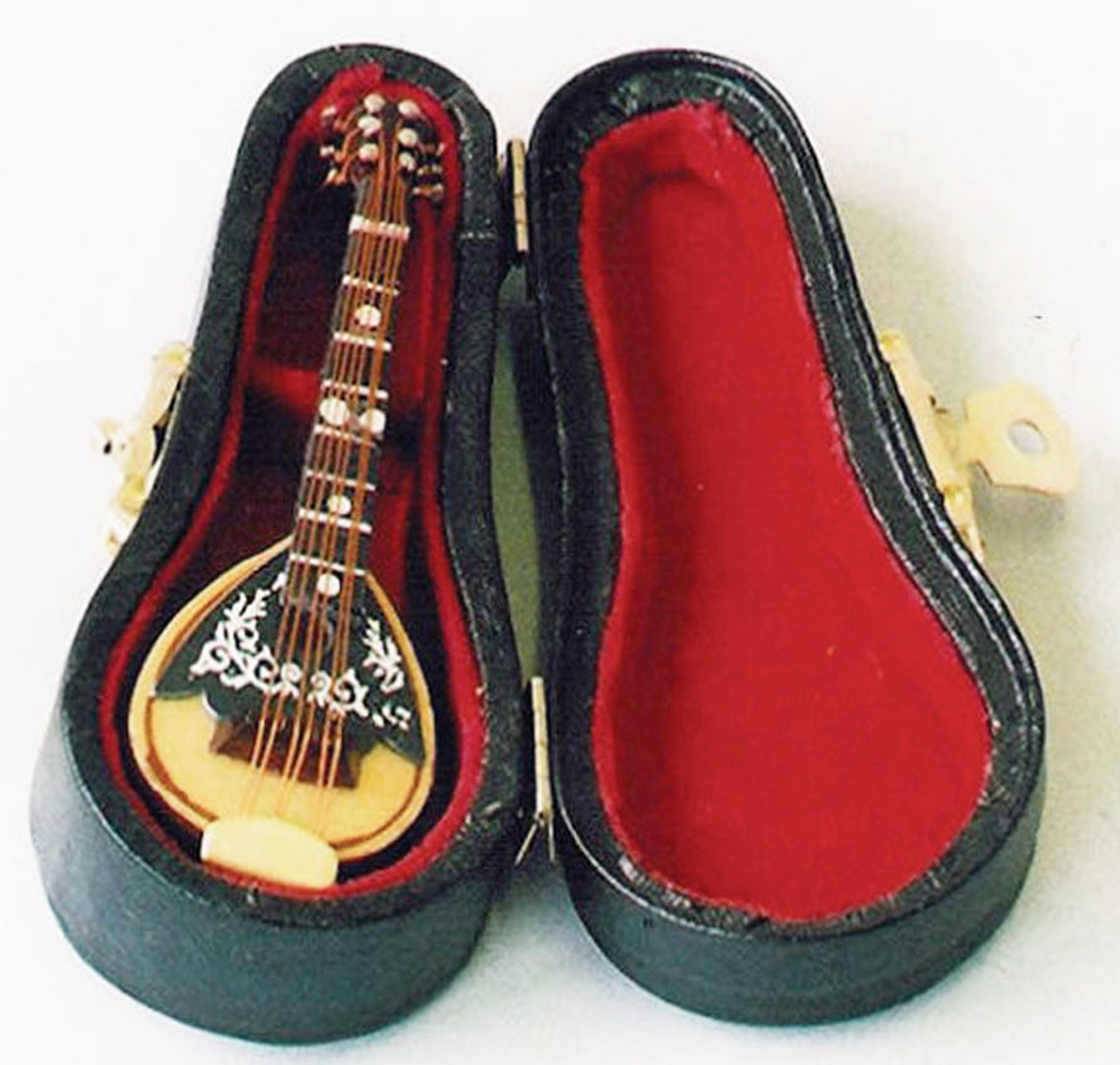 Tumdee Dolls House Miniature Musical Instruments