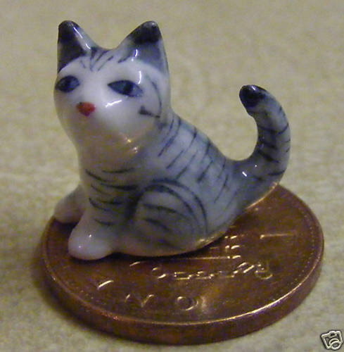 1:12 Scale Dolls House Ceramic Striped Kitten Pet Accessory Cat Ornament WB 