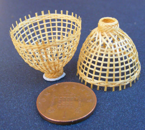 1:12 Scale 2 Handmade Bamboo Lattice Baskets Tumdee Dolls House Miniature Shop R 