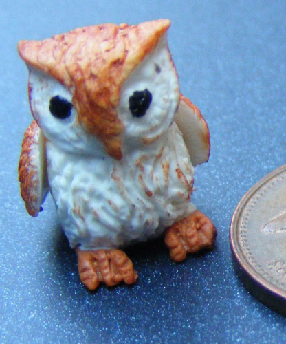 Large Ceramic Tawny Owl Tumdee 1:12 Scale Dolls House Bird Ornament Accessory D 