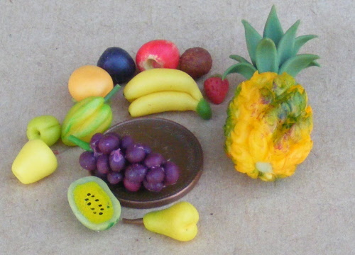 1:12 Scale Mixed Fruit Selection In A Wooden Box Tumdee Dolls House Food F1 