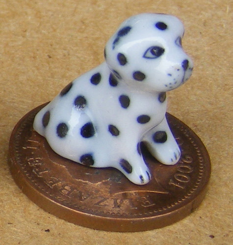 1:12 Scale Small Ceramic Dalmatian Puppy Dog Tumdee Dolls House Ornament D 