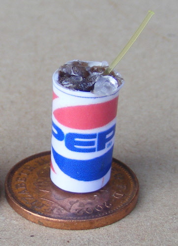 1:12 Scale Drink With Ice And A Straw With A Pepsi Label Tumdee Dolls House A 