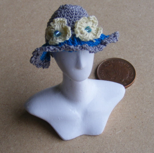 1:12 Scale Ladies Orange Crochet Hat Tumdee Dolls House Miniature Clothing T3 