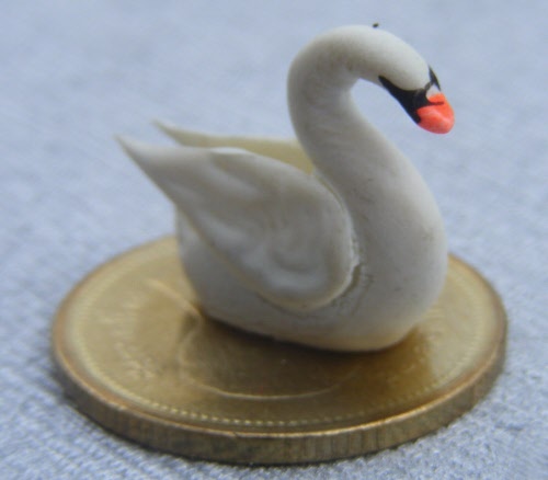 1:12 Scale Small White Swan Tumdee Dolls House Garden Pond Ornament Bird D 