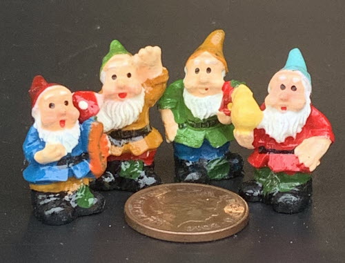 1:12 Scale Set Of 4 Assorted Gnomes Pixies Tumdee Dolls House Fairy Garden N 