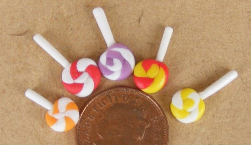 Lollipops 5 Rond Citron Lollipops Tumdee 1:12 Échelle Maison de Poupées Miniature Sucré 